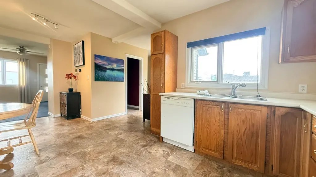 5301 51 Street Lloydminster AB T9V 0P5