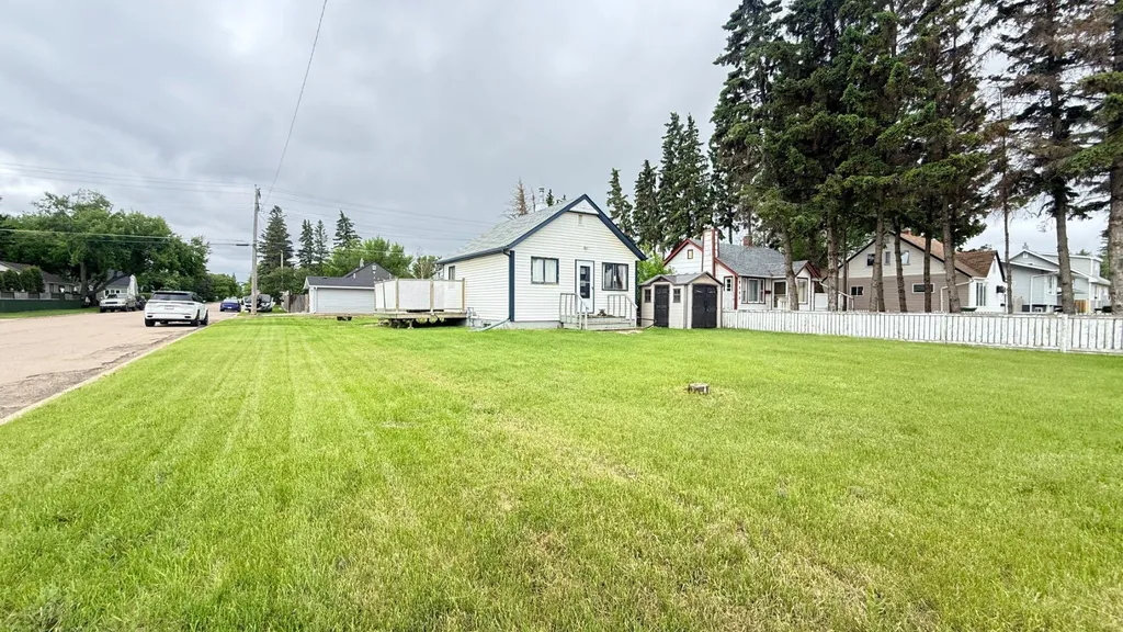 5301 51 Street Lloydminster AB T9V 0P5