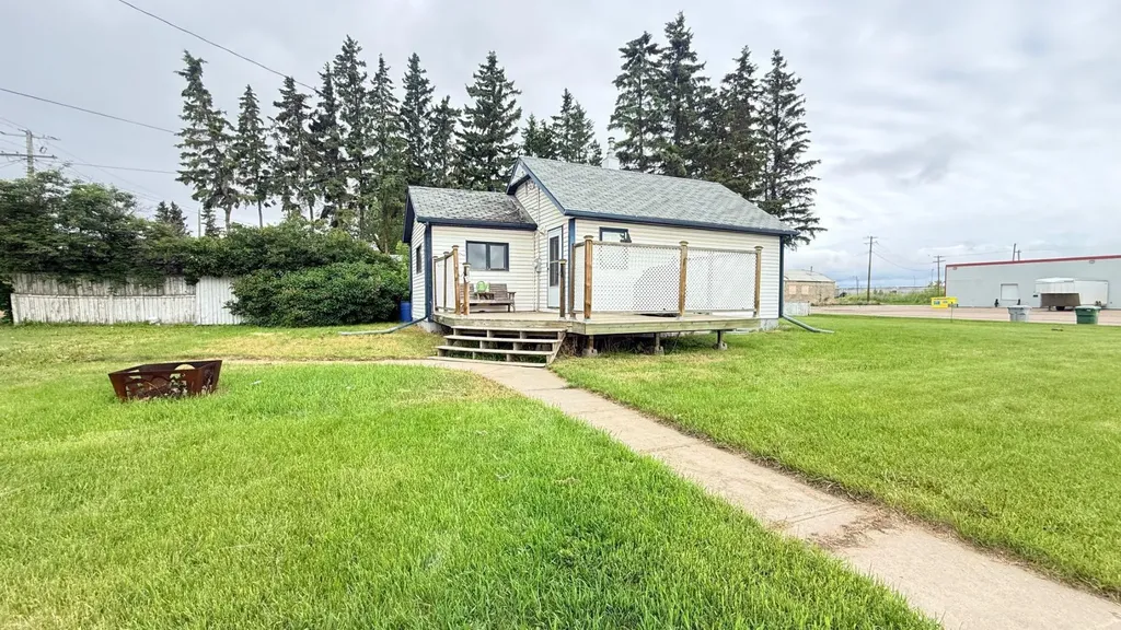 5301 51 Street Lloydminster AB T9V 0P5