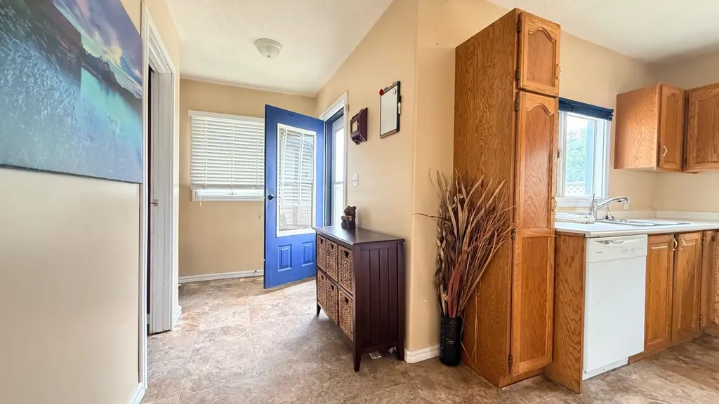 5301 51 Street Lloydminster AB T9V 0P5
