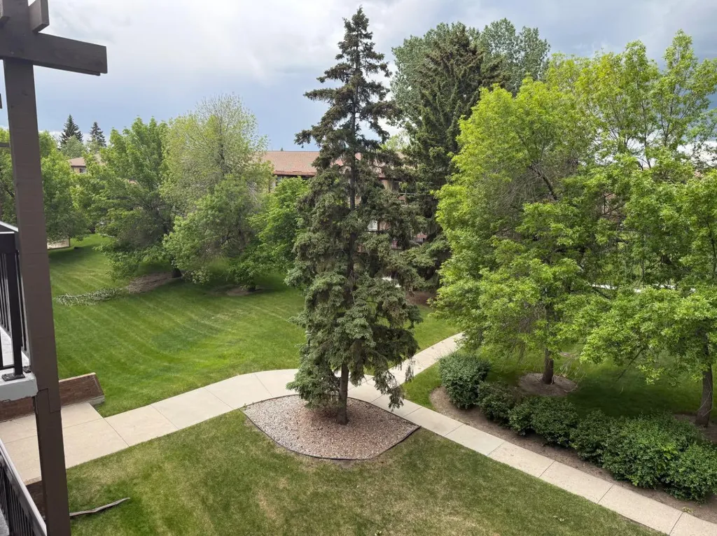 8948 Elbow Drive SW Calgary AB T2V 0H9