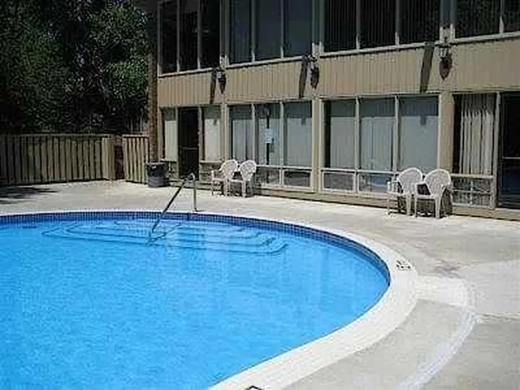 8948 Elbow Drive SW Calgary AB T2V 0H9