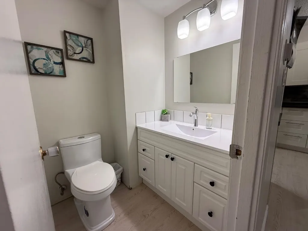 110 Tamarack Avenue Hinton AB T7V 1C5
