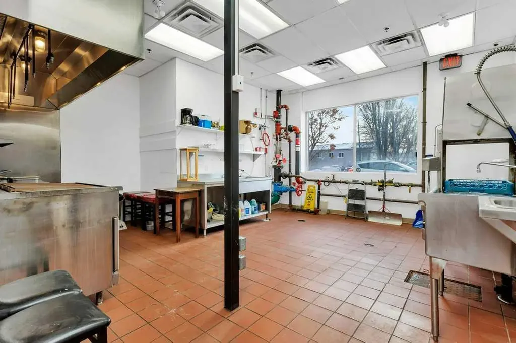 5114 48 Street Red Deer AB T4N 1T2