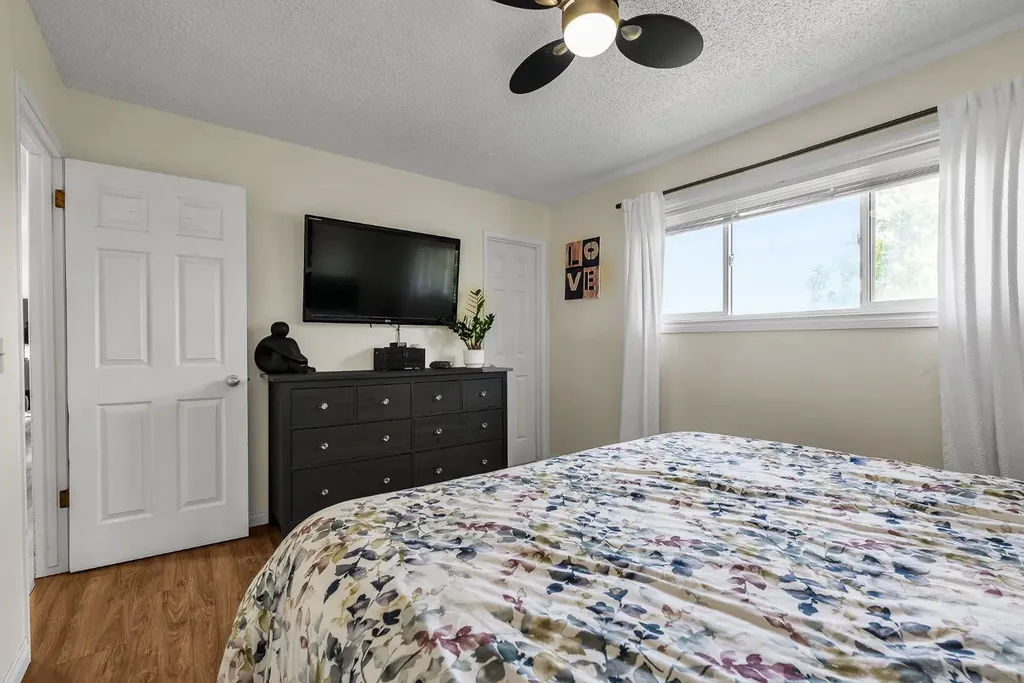 502 Maplewood Drive Diamond Valley AB T0L 0H0