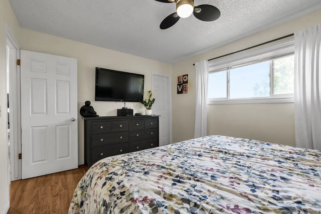 502 Maplewood Drive Diamond Valley AB T0L 0H0
