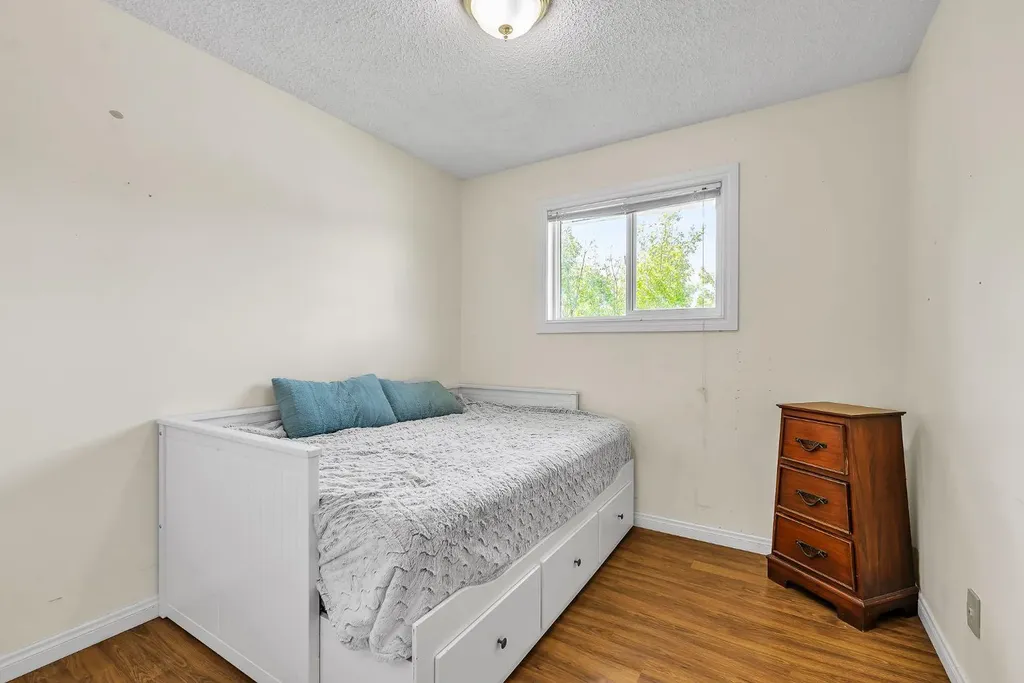 502 Maplewood Drive Diamond Valley AB T0L 0H0