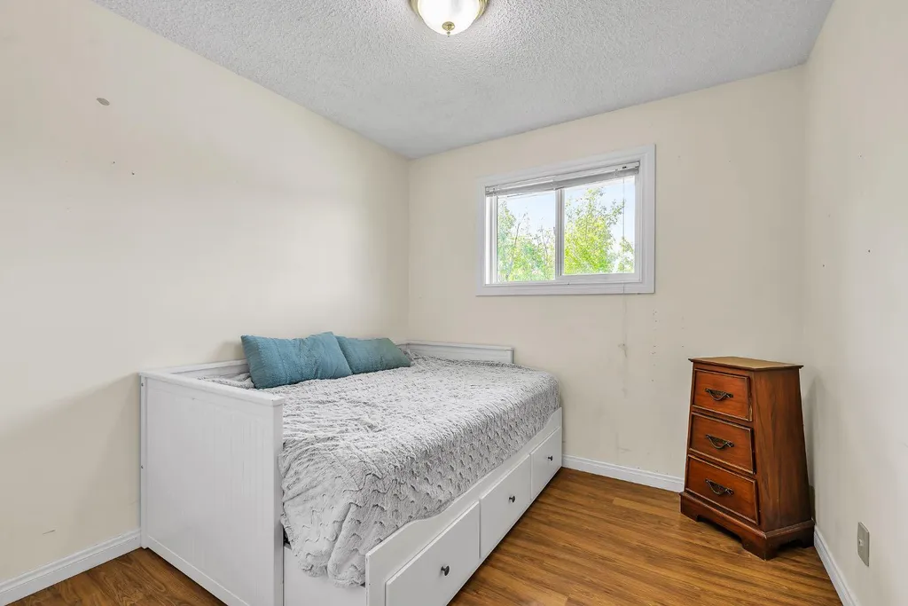 502 Maplewood Drive Diamond Valley AB T0L 0H0