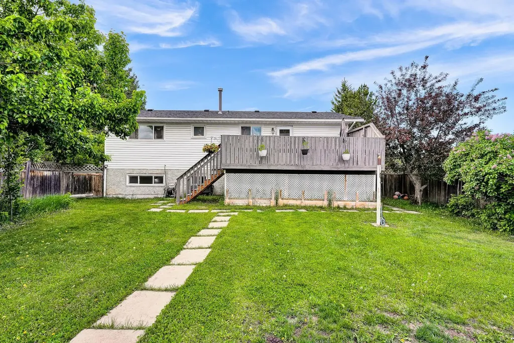 502 Maplewood Drive Diamond Valley AB T0L 0H0