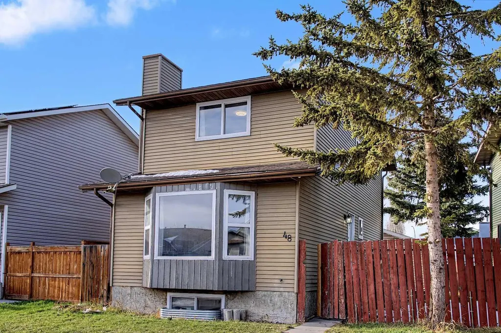 48 Whitworth Way NE Calgary AB T1Y 6A8