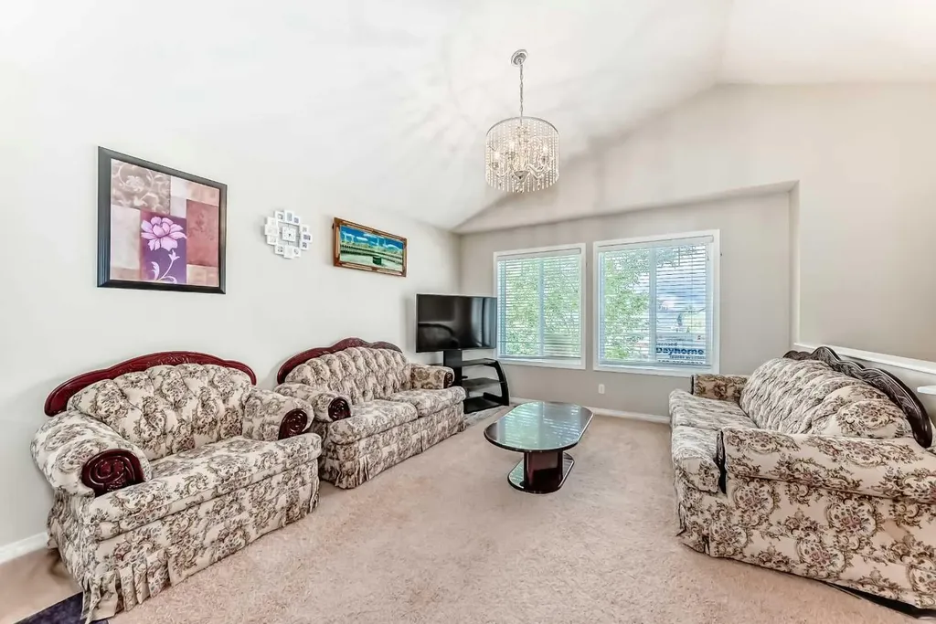 398 Martindale Drive NE Calgary AB T3J0H8