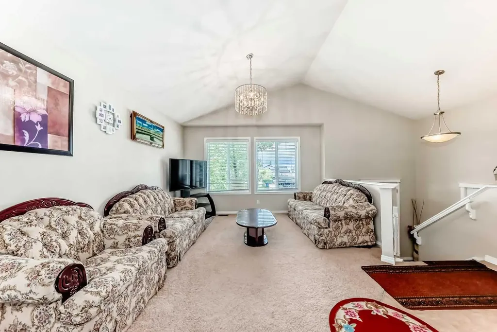 398 Martindale Drive NE Calgary AB T3J0H8