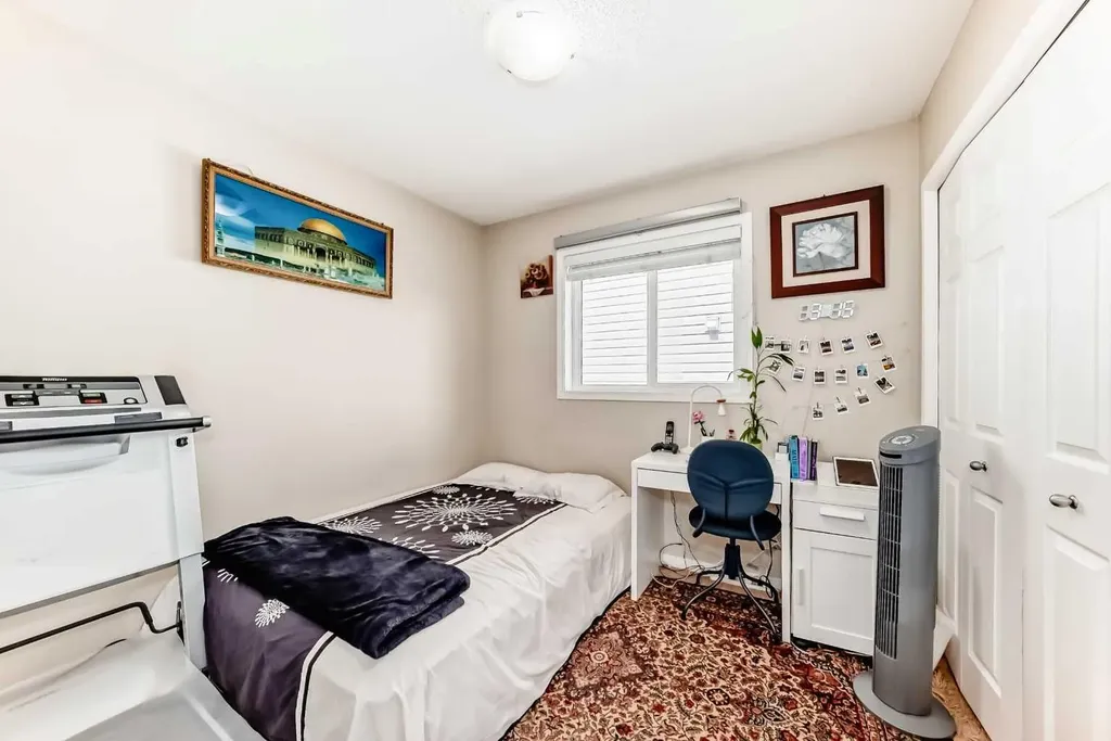 398 Martindale Drive NE Calgary AB T3J0H8