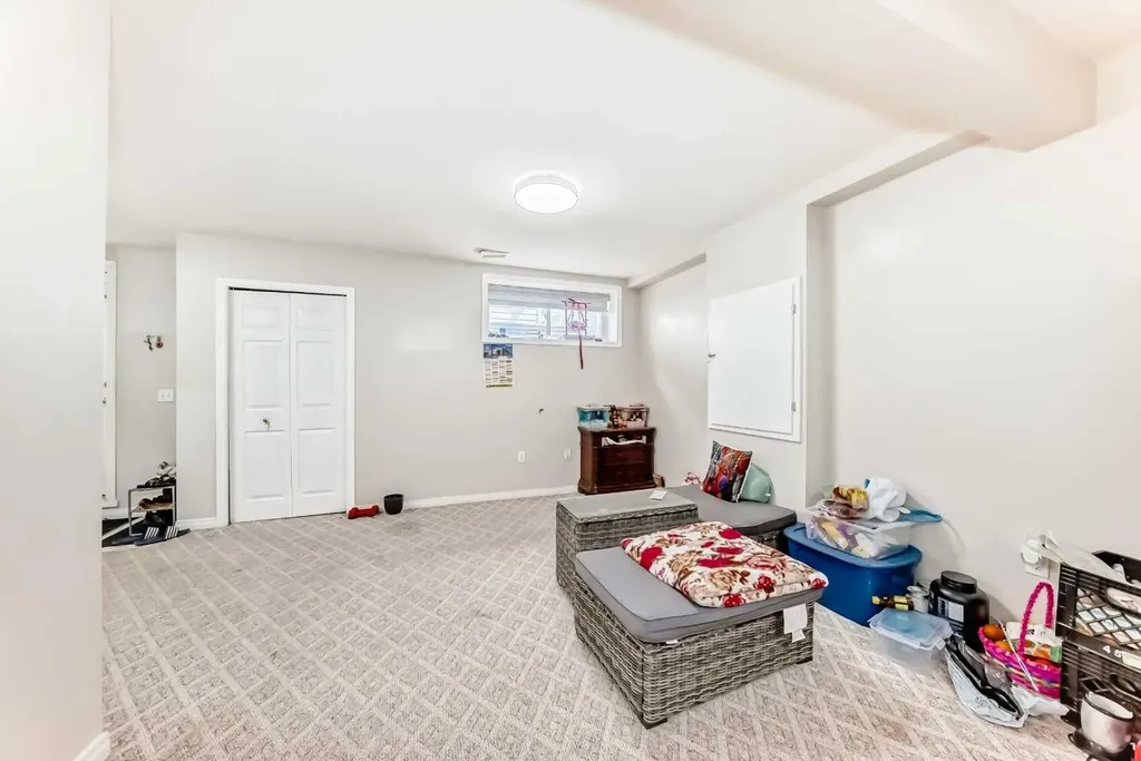 398 Martindale Drive NE Calgary AB T3J0H8