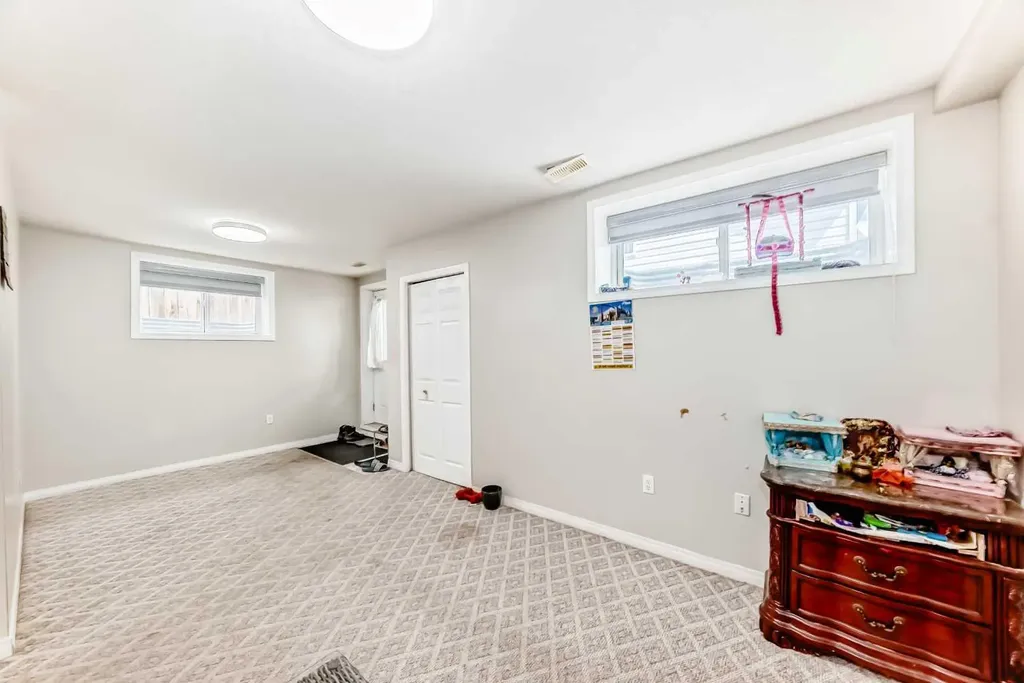 398 Martindale Drive NE Calgary AB T3J0H8