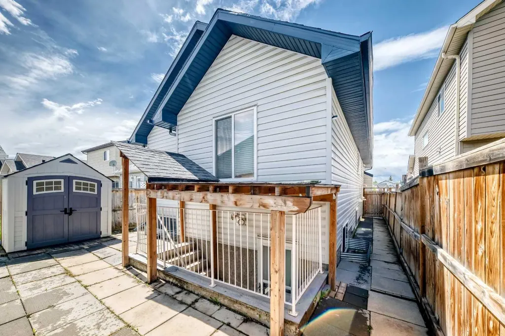 398 Martindale Drive NE Calgary AB T3J0H8