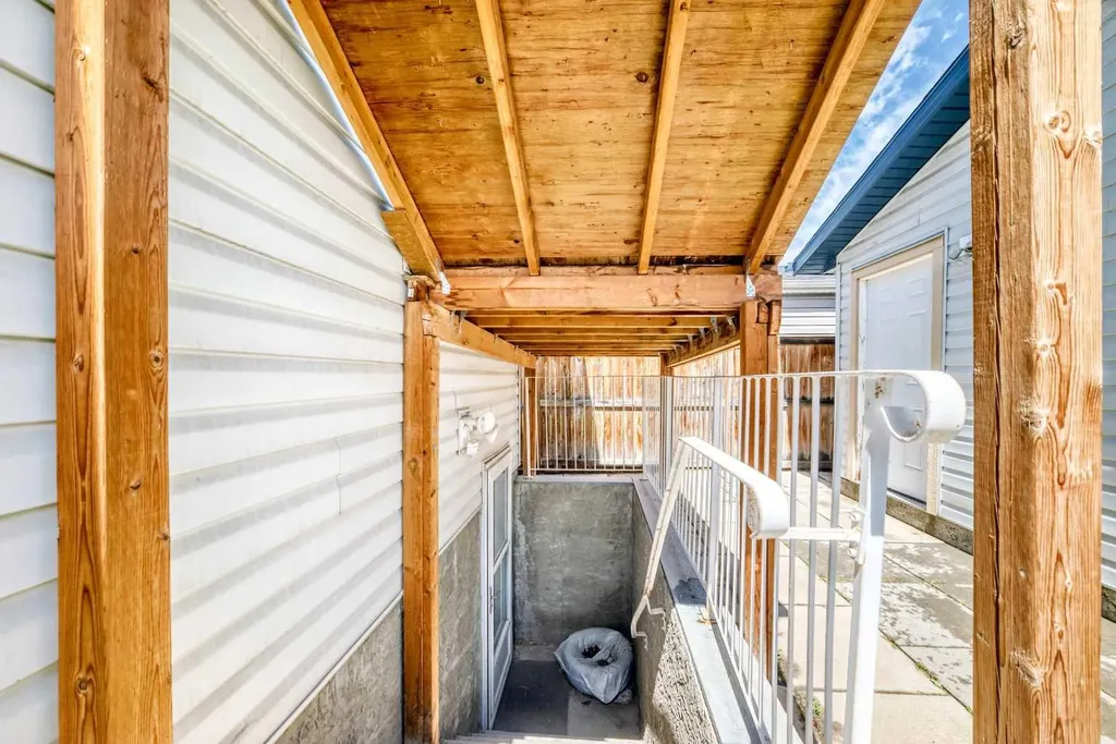 398 Martindale Drive NE Calgary AB T3J0H8