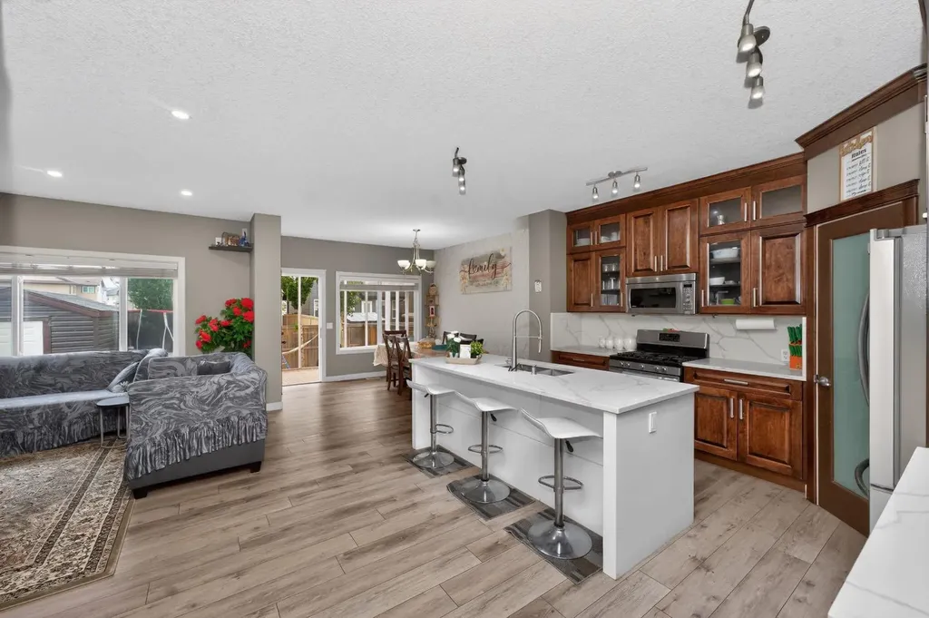 93 Skyview Shores Terrace NE Calgary AB T3N 0E8
