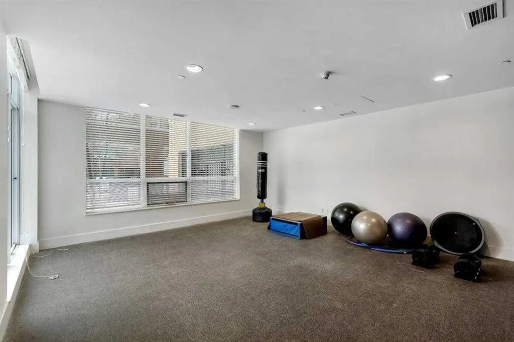 626 14 Avenue SW Calgary AB T2R 0E2