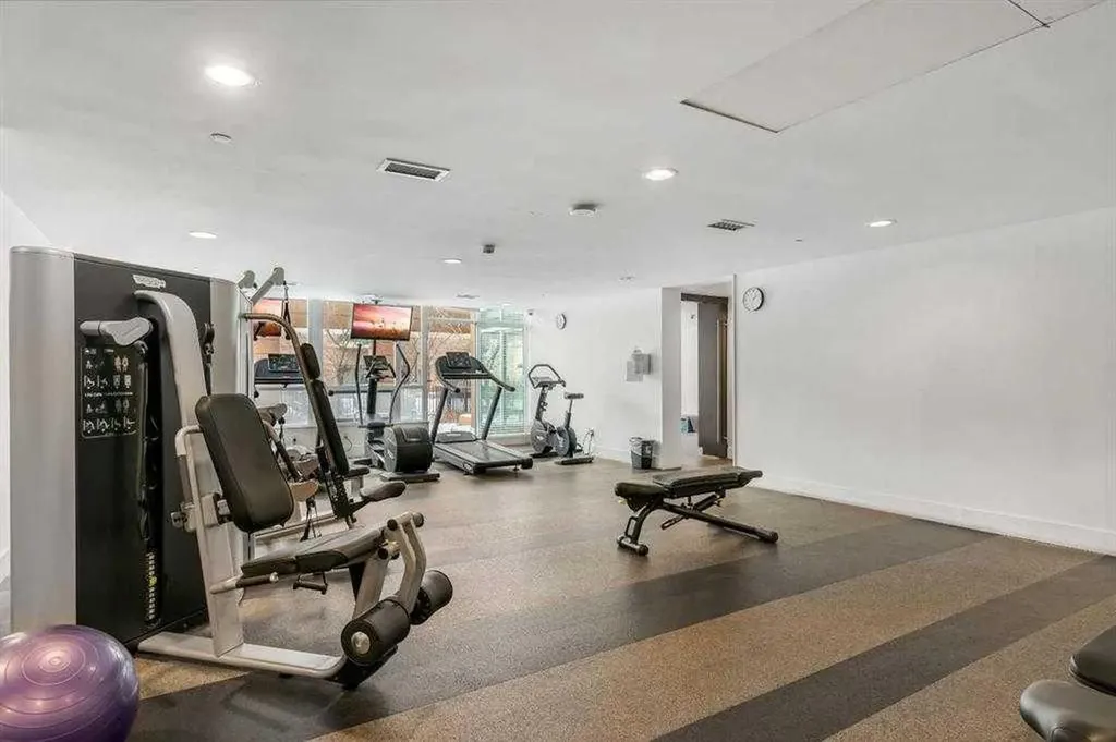 626 14 Avenue SW Calgary AB T2R 0E2