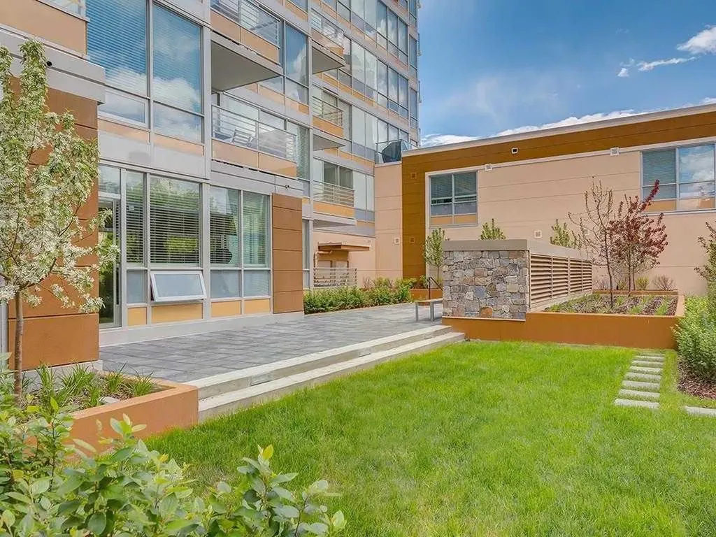 626 14 Avenue SW Calgary AB T2R 0E2