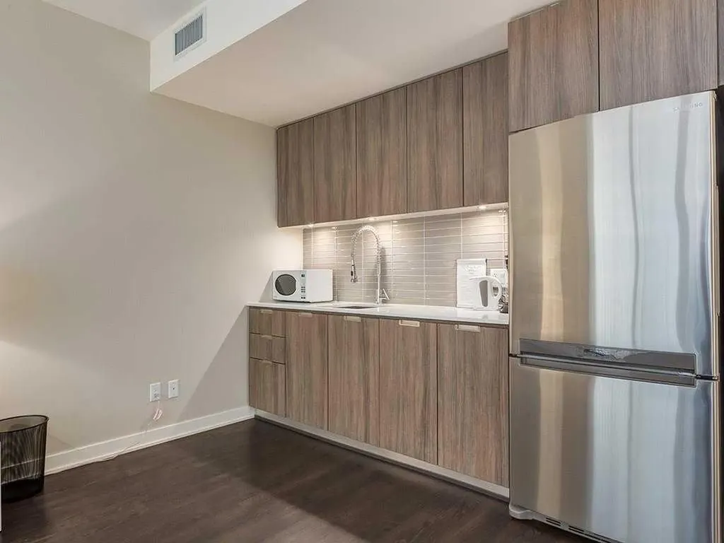 626 14 Avenue SW Calgary AB T2R 0E2