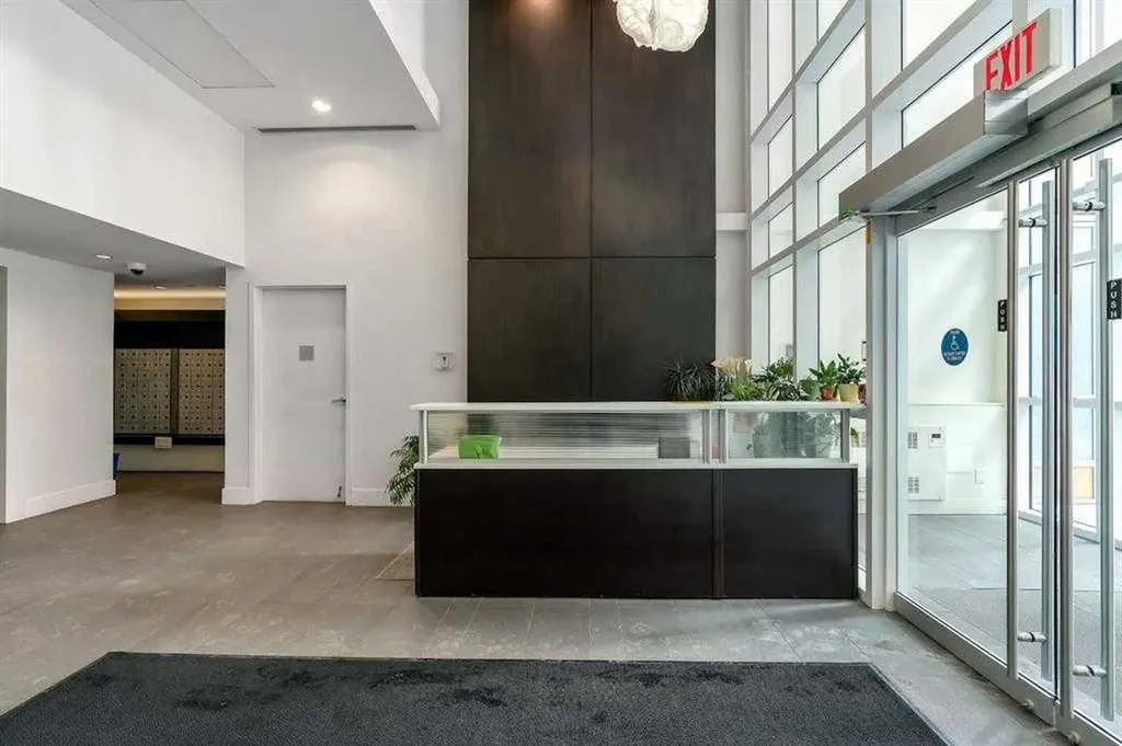 626 14 Avenue SW Calgary AB T2R 0E2