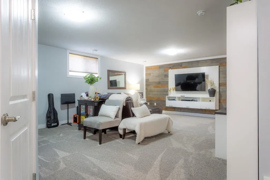 1802 59b Avenue Lloydminster AB T9V 3P5