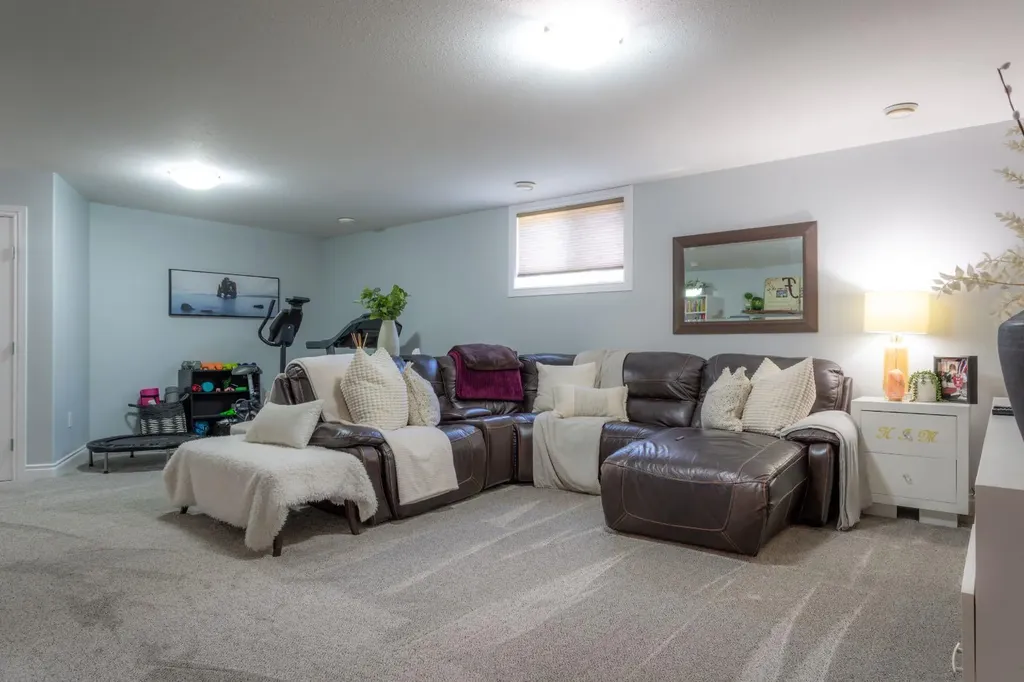 1802 59b Avenue Lloydminster AB T9V 3P5