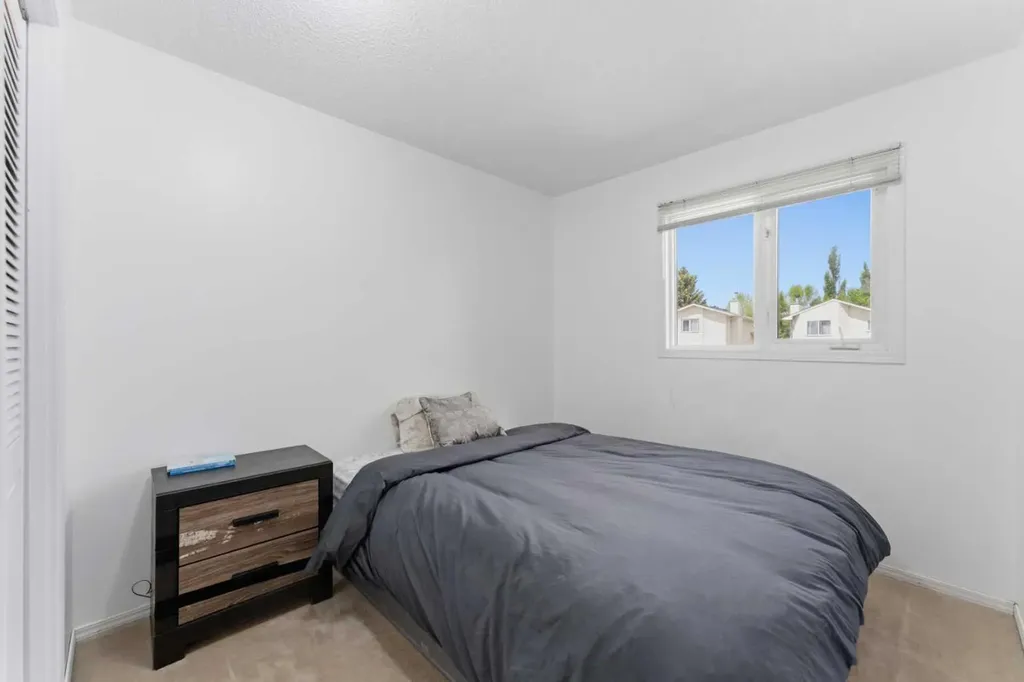 1224 Millcrest Rise SW Calgary AB T2Y 2L8