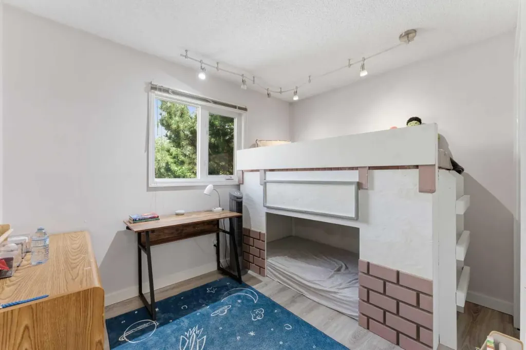 1224 Millcrest Rise SW Calgary AB T2Y 2L8