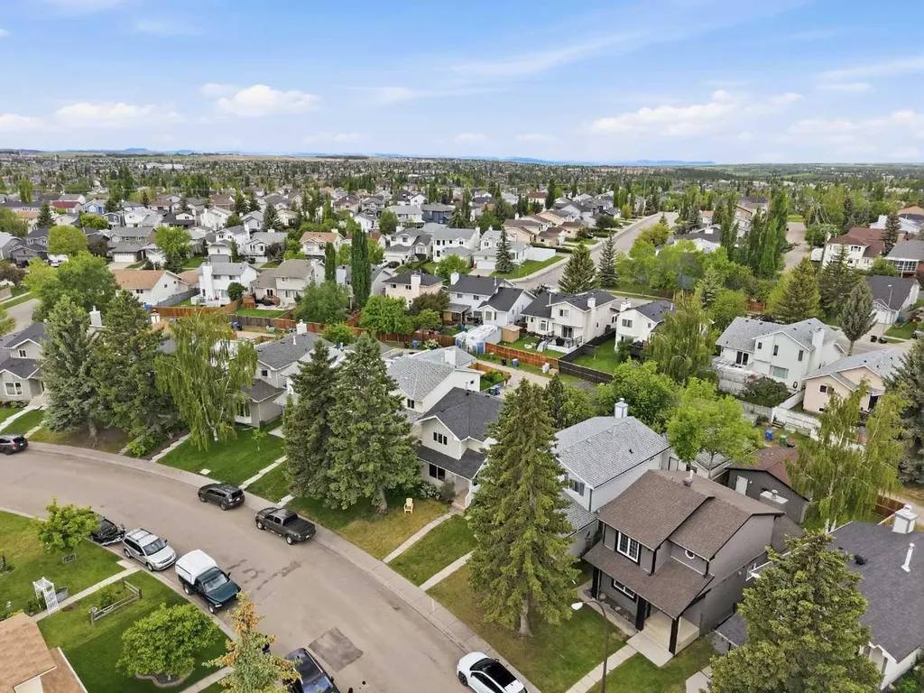 1224 Millcrest Rise SW Calgary AB T2Y 2L8