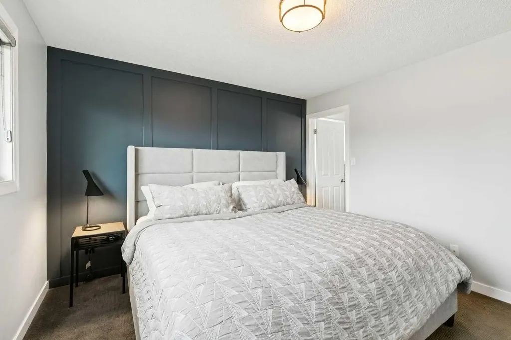 51 Woodbrook Green SW Calgary AB T2W4P6