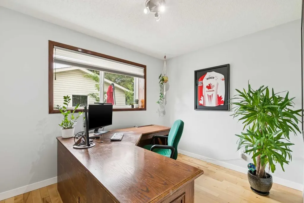 51 Woodbrook Green SW Calgary AB T2W4P6