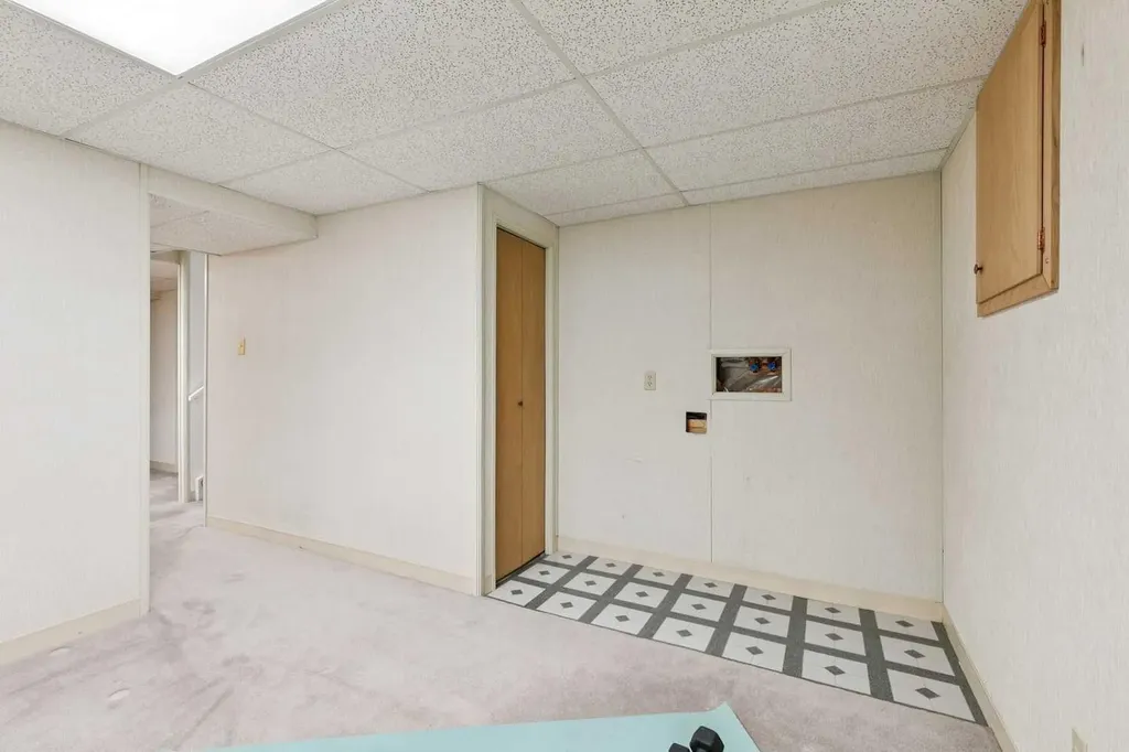 51 Woodbrook Green SW Calgary AB T2W4P6