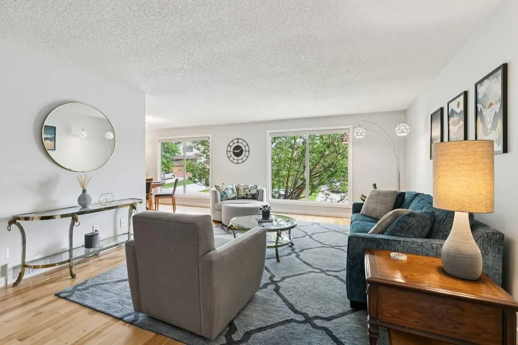 51 Woodbrook Green SW Calgary AB T2W4P6