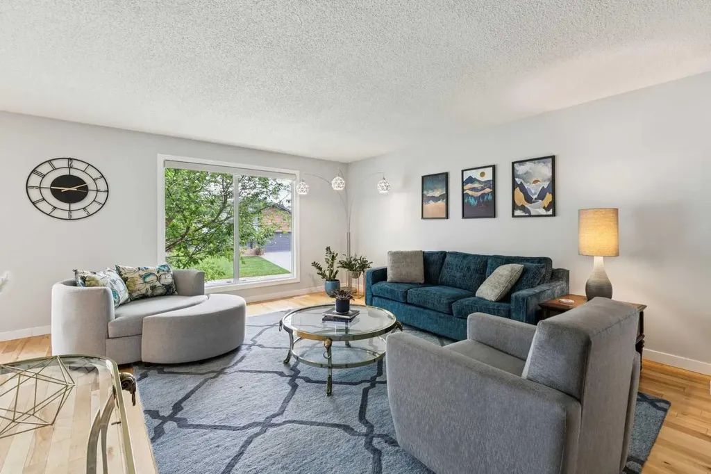 51 Woodbrook Green SW Calgary AB T2W4P6