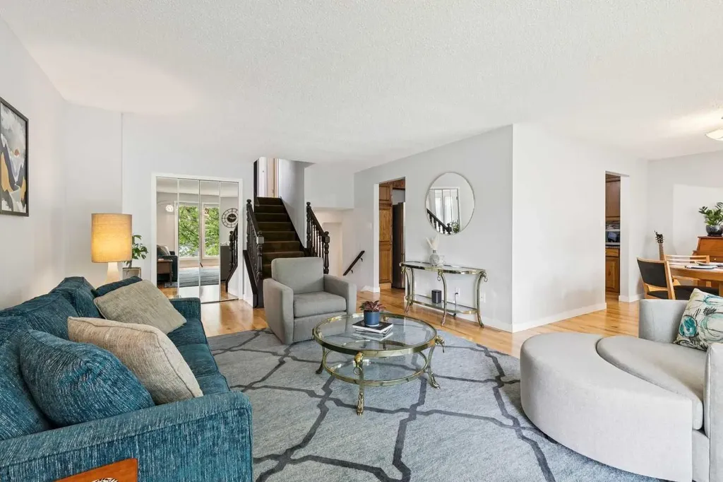 51 Woodbrook Green SW Calgary AB T2W4P6