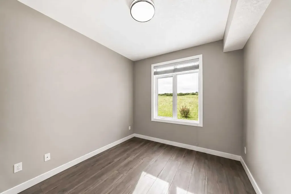 1005A Westmount Drive Strathmore AB T1P 0C3