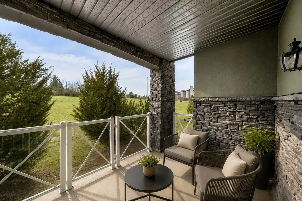 1005A Westmount Drive Strathmore AB T1P 0C3