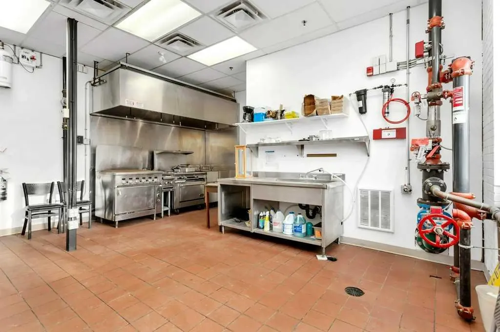 5114 48 Street Red Deer AB T4N 1T2