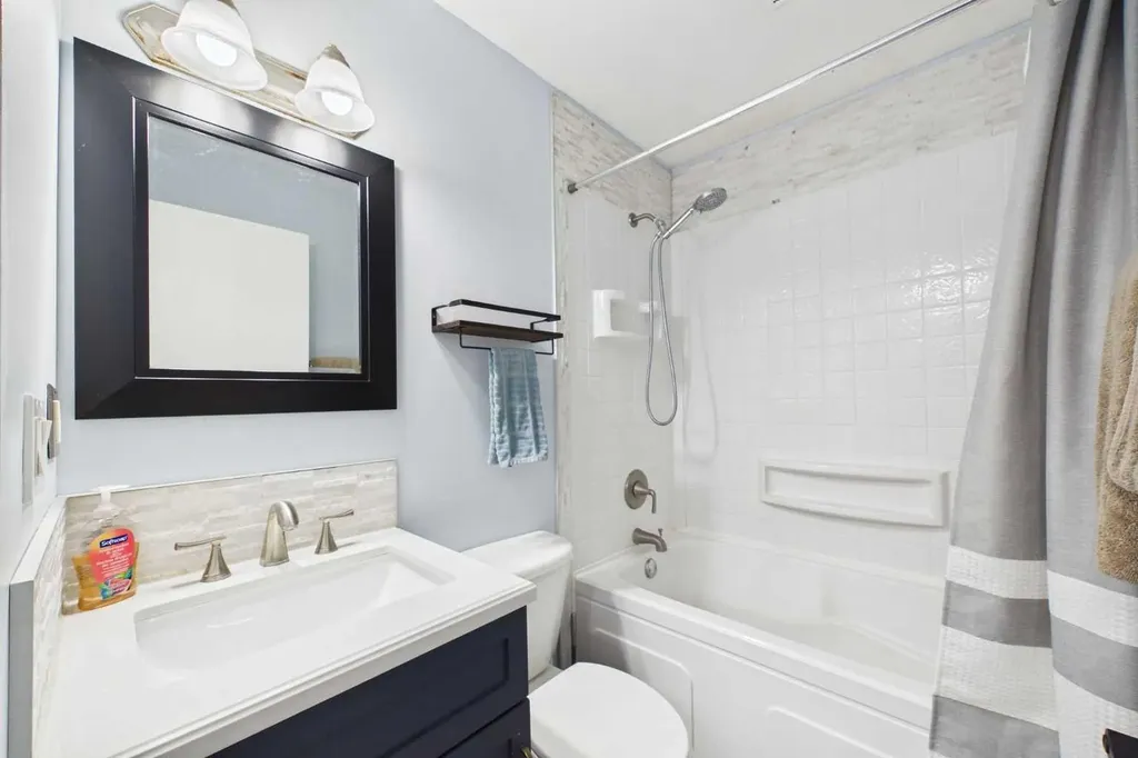32 Whiteside Crescent Red Deer AB T4N 5Z1