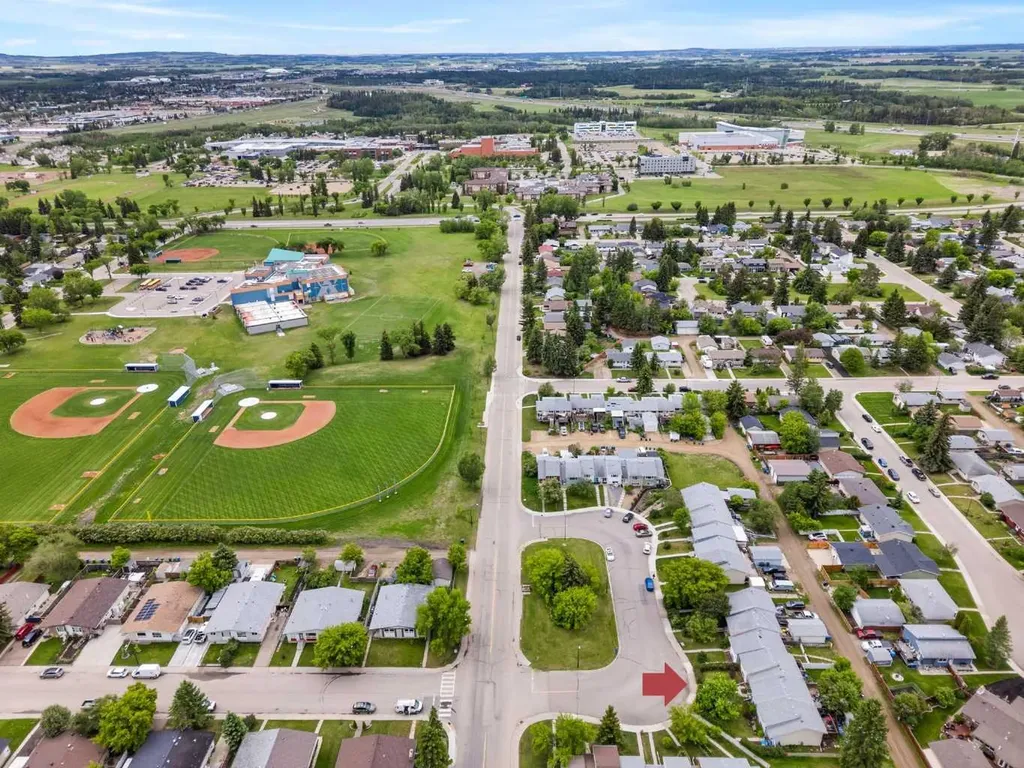 32 Whiteside Crescent Red Deer AB T4N 5Z1
