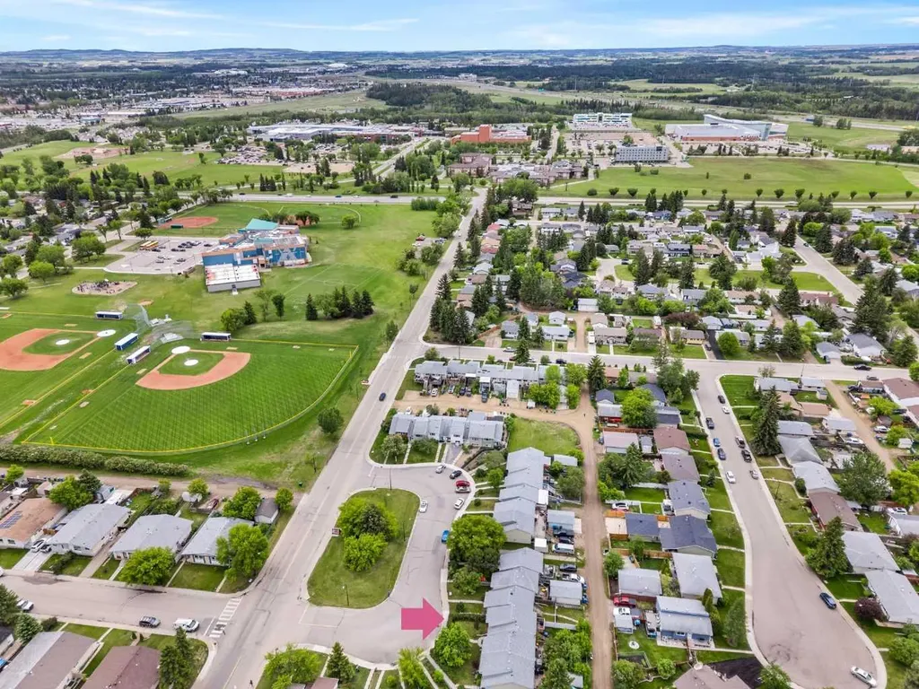 32 Whiteside Crescent Red Deer AB T4N 5Z1