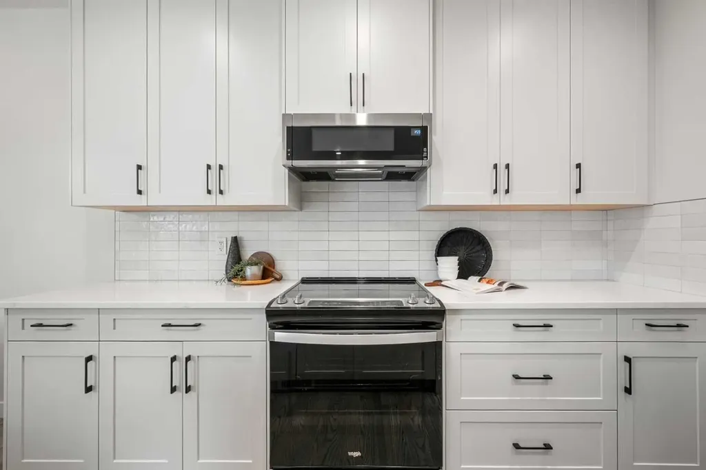 212 Treeline Avenue SW Calgary AB T2Y 0W5