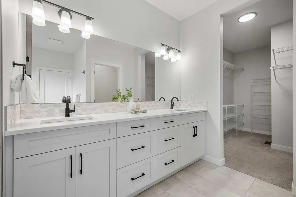 212 Treeline Avenue SW Calgary AB T2Y 0W5