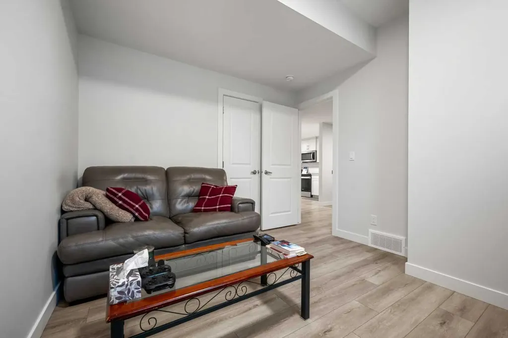 212 Treeline Avenue SW Calgary AB T2Y 0W5