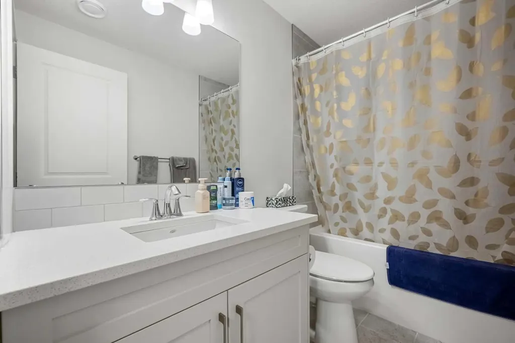 212 Treeline Avenue SW Calgary AB T2Y 0W5