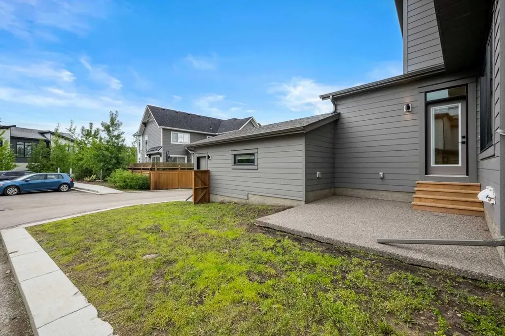 212 Treeline Avenue SW Calgary AB T2Y 0W5