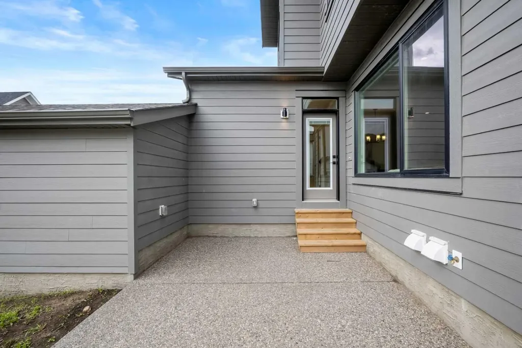 212 Treeline Avenue SW Calgary AB T2Y 0W5